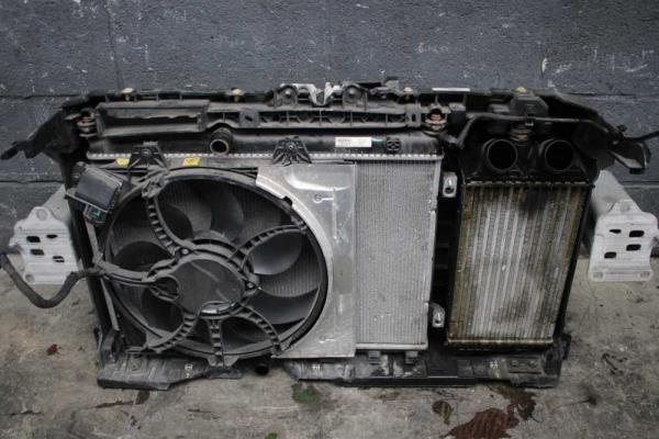 FACE AVANT COMPLETE AVEC RADIATEUR EAU+INTERCOOLER+RADIATEUR CLIM+VENTILATEUR+RENFORT PARE CHOC - Vue 3